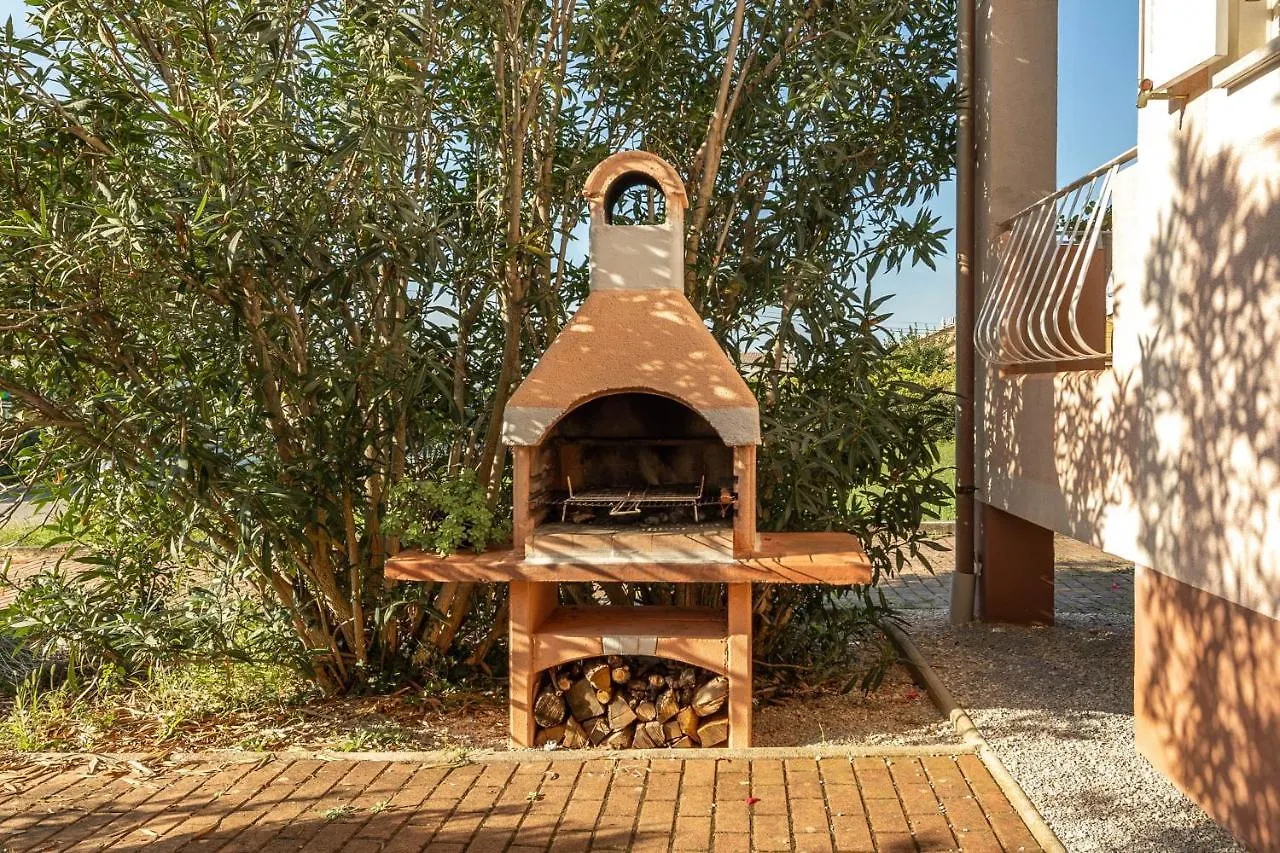 Charming Apartment Matej - Happy Rentals Tar-Vabriga